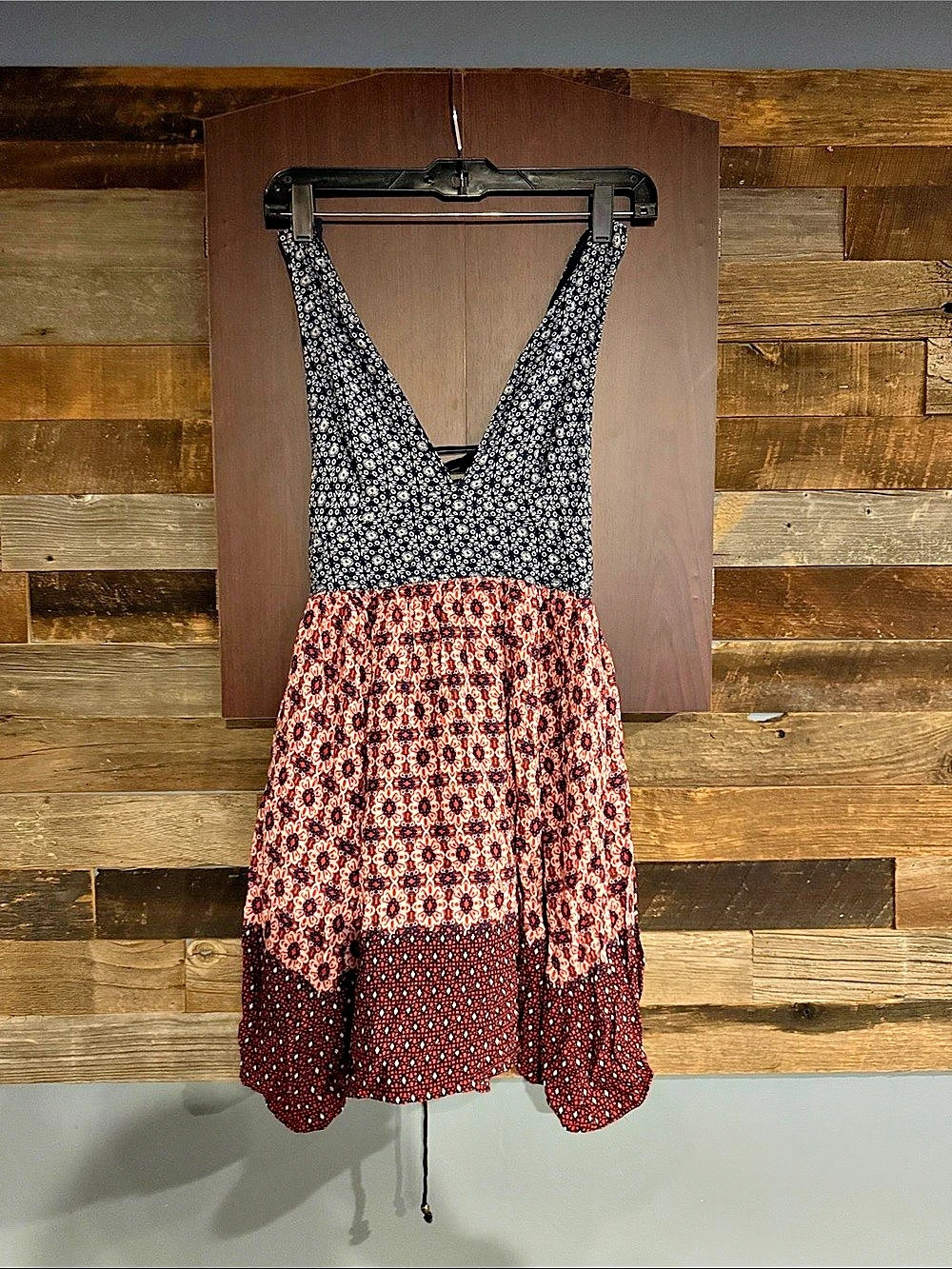 Lulus Floral Mini Dress in Black & Red Size Small Like New